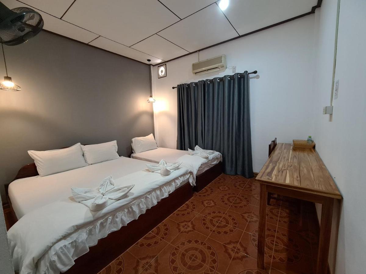 Saphaothong Guesthouse ヴァンヴィエン エクステリア 写真