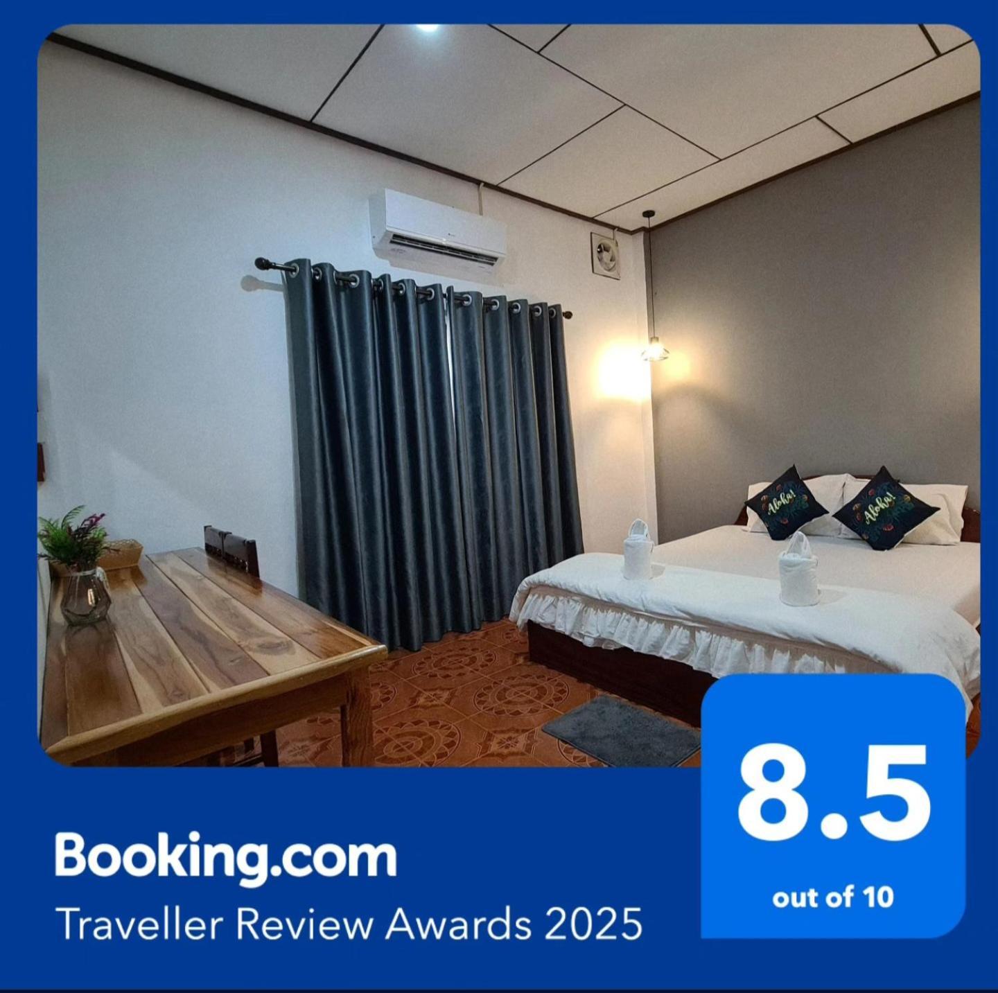Saphaothong Guesthouse ヴァンヴィエン エクステリア 写真